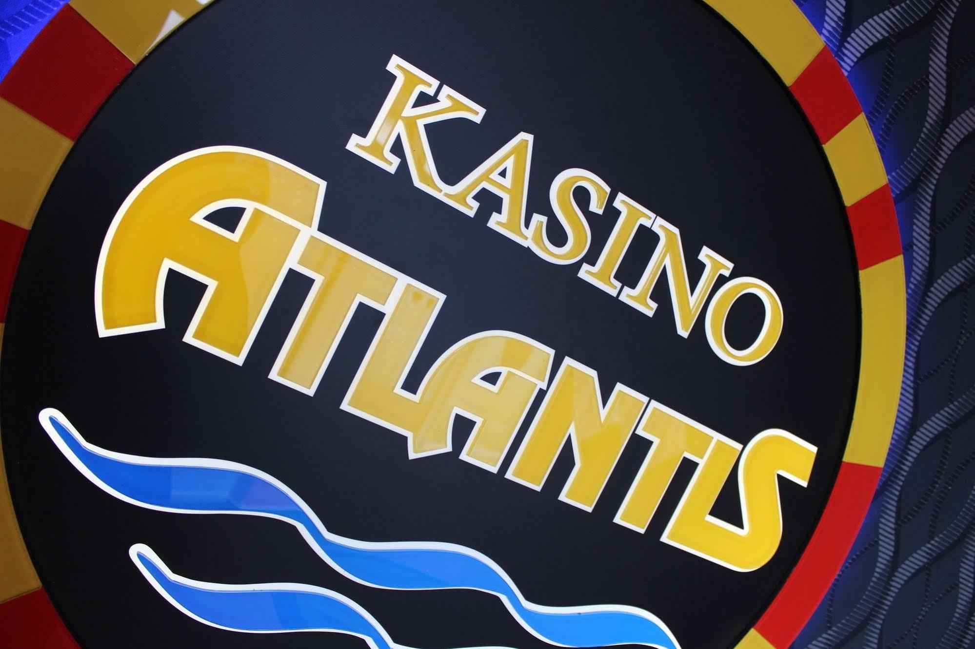 Atlantis 4*